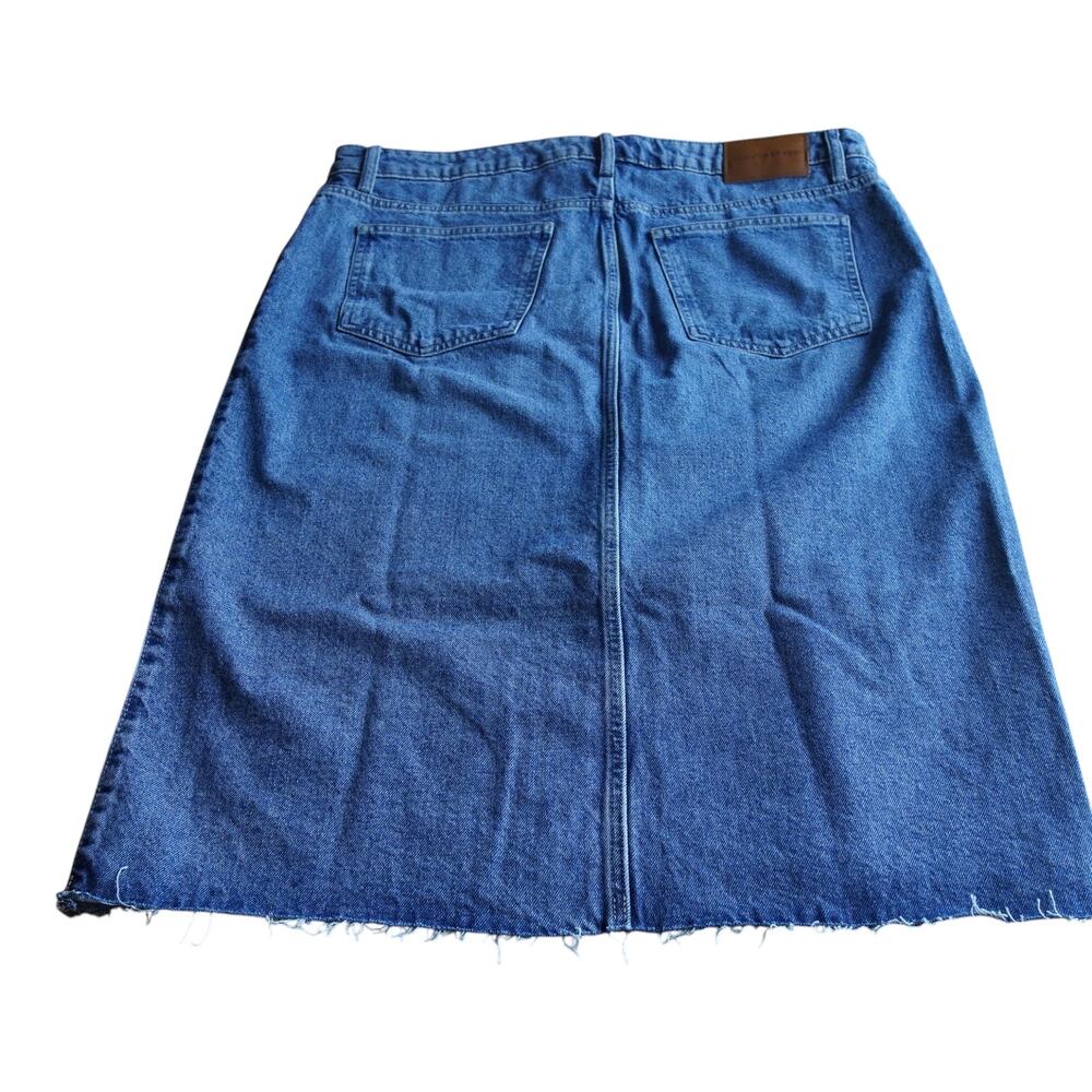 Lucky Brand Denim Midi Skirt Sz 16 Front Slit Raw Hem Like New - Picture 7 of 11